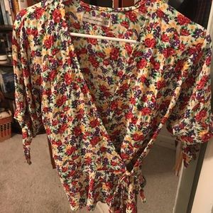 Faithful the Brand floral wrap top size medium